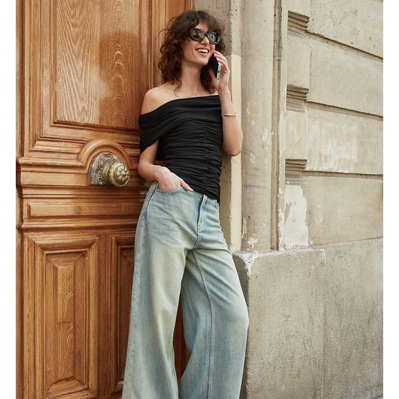 NWT Pixie Market RIVA RUCHED OFF-THE-SHOULDER TOP - Picture 4 of 12